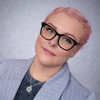 Natalie from Nine3 Weddings